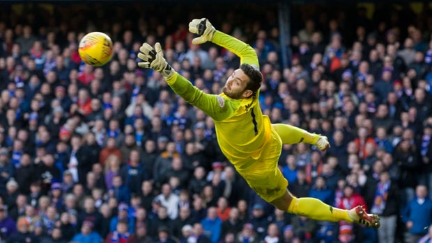 Neil Lennon: Craig Gordon vẫn còn cơ hội tại đây