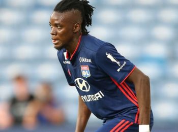 Bertrand Traore lọt vào tầm ngắm của CLB Everton