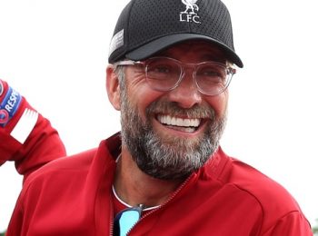 Klopp lo lắng cho rằng Liverpool phòng ngự chưa tốt