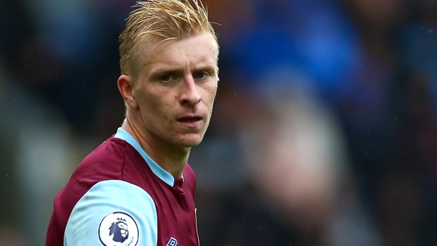 Ben Mee đặt niềm tin vào đội trưởng James Tarkowski