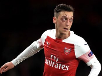 Mesut Ozil hoàn toàn khỏe mạnh sẵn sàng đấu Tottenham